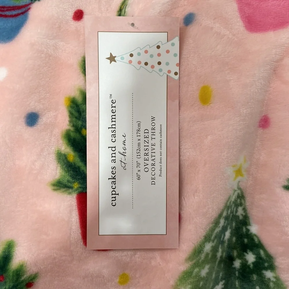 Cupcakes & Cashmere Oversized Christmas Throw